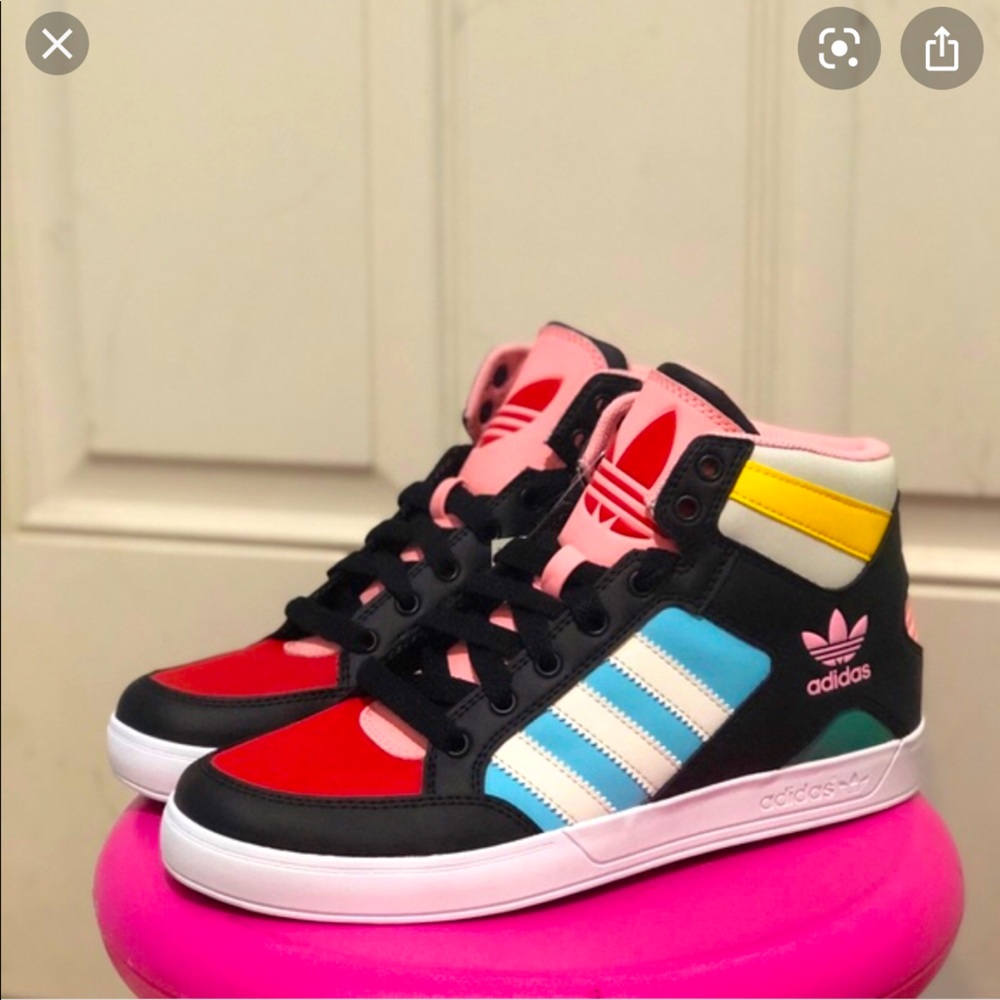 BRAND NEW Adidas High Court Shoes -Unique Color!